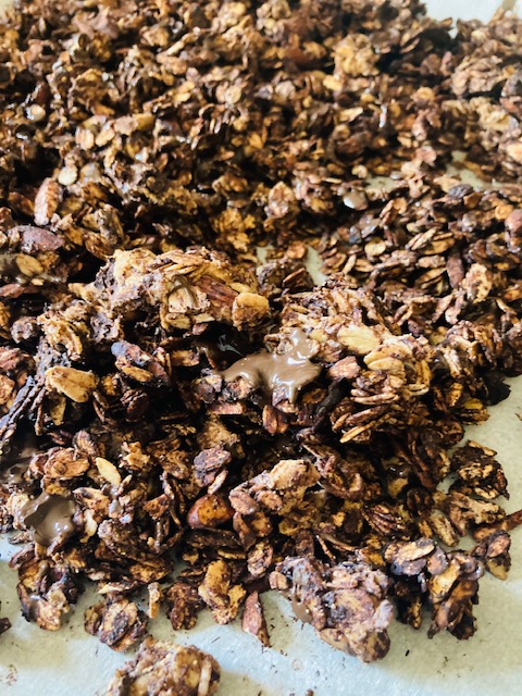 Easy Chocolate Granola